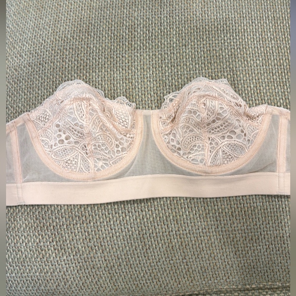 Lively strapless bra